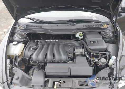 2009 Volvo S40 2.4I from USA, damaged, VIN YV1MS390092455913